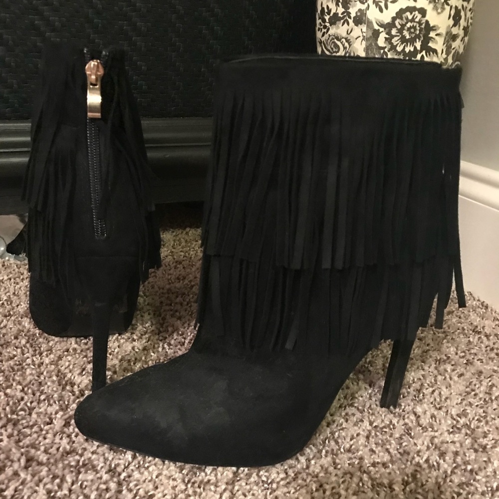 Fringe boots